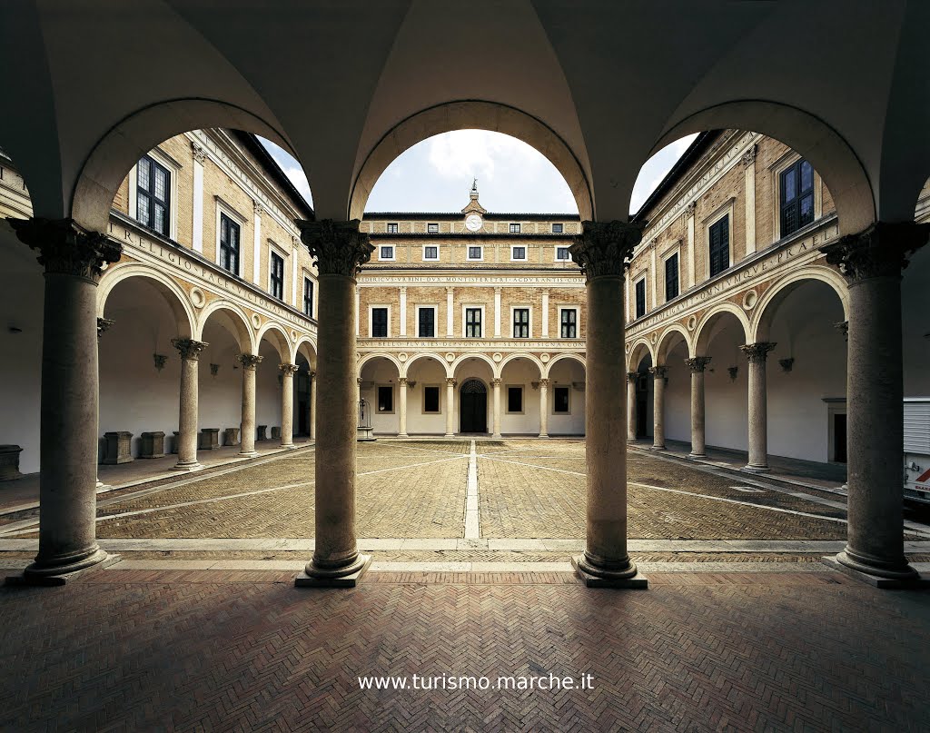 Il cortile del Palazzo Ducale di Urbino 