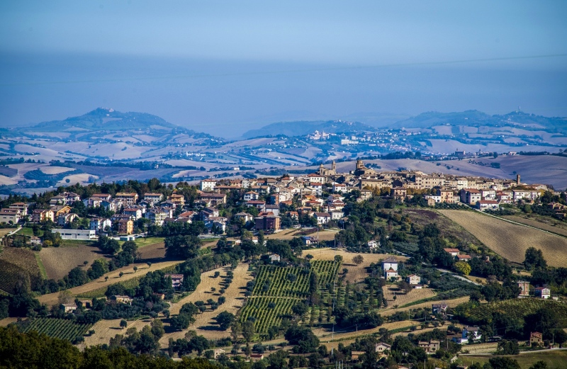 Cupramontana e il paesaggio circostante 